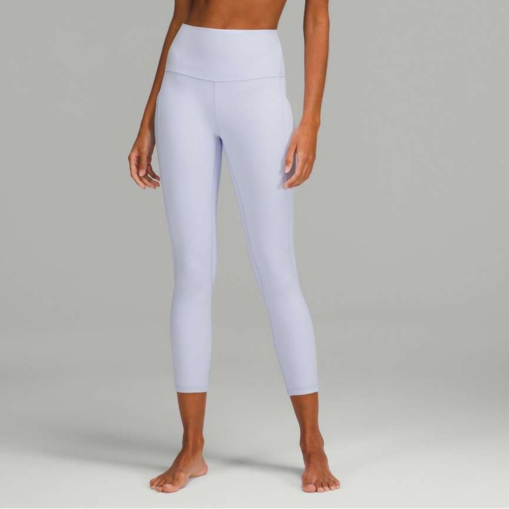 lululemon Align™ High-Rise Crop with Pockets 23"
Pastel Blue
Size 6